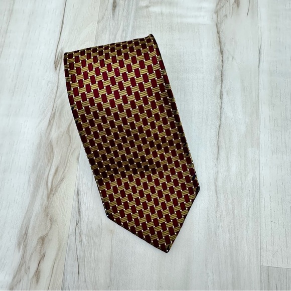 Tiffany & Co. Men's Necktie wine red with bronze gold details 100% Silk - Picture 1 of 6